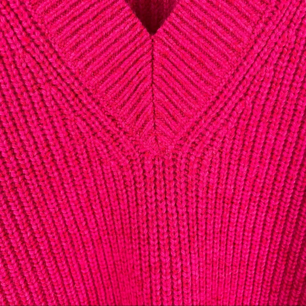 Athleta  Shasta V-Neck Oversized Sweater Fuchsia Size M Wool Blend - Picture 5 of 10